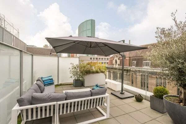 Foto van de Appartement gelegen aan de Halvemaanpassage in Rotterdam