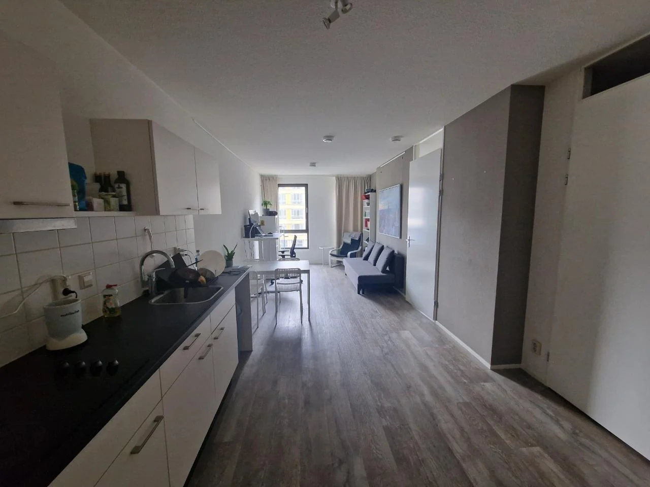 Foto van de Studio gelegen aan de Schipluidenlaan in Amsterdam