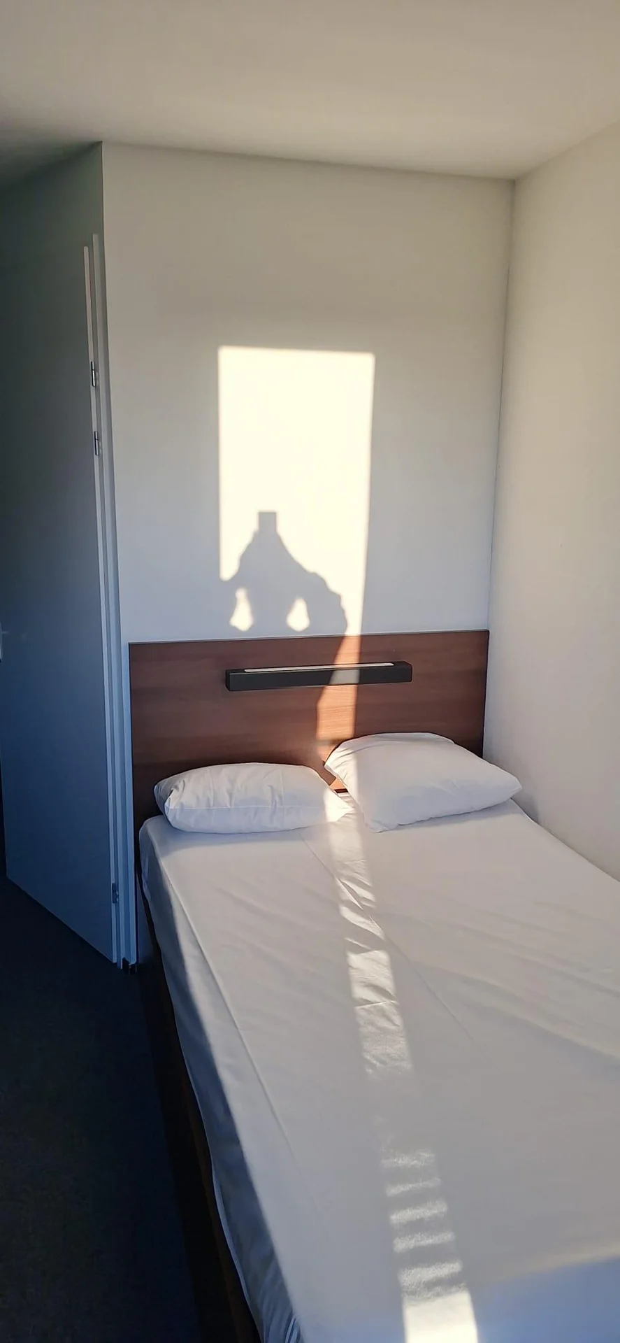 Foto van de Kamer gelegen aan de Van de Sande Bakhuijzenstraat in Amsterdam