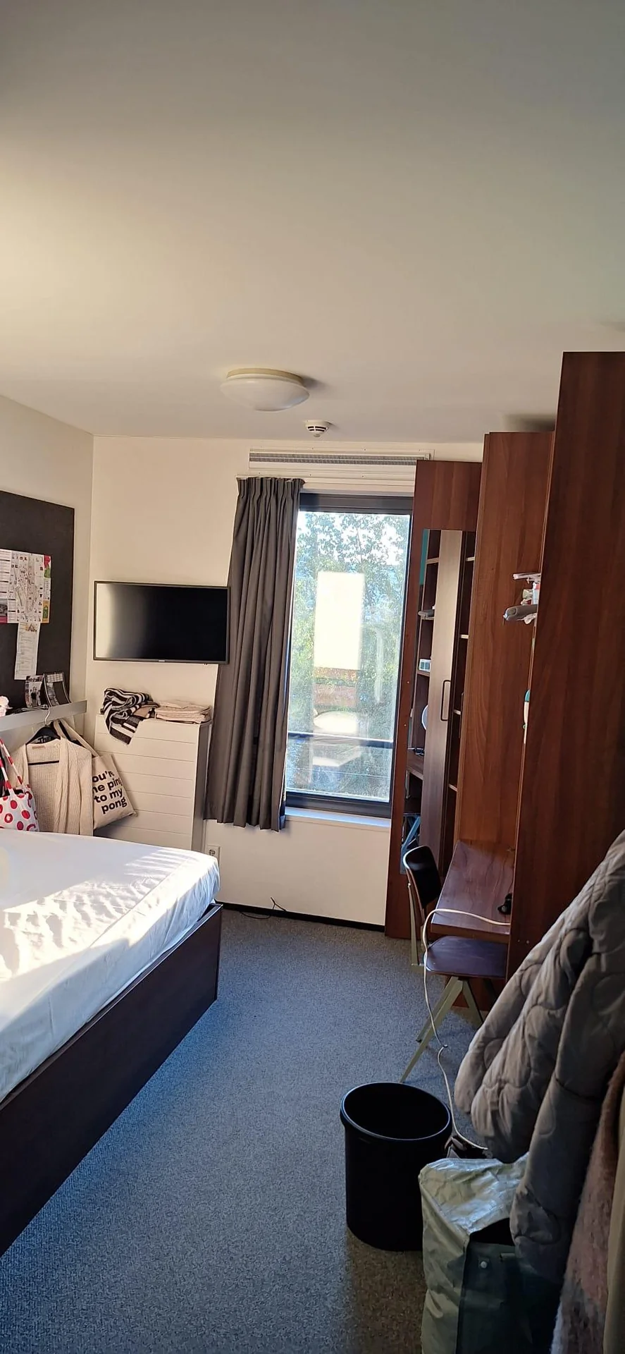 Foto van de Kamer gelegen aan de Van de Sande Bakhuijzenstraat in Amsterdam