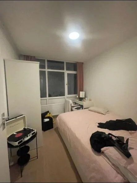 Foto van de Kamer gelegen aan de Jan van Duivenvoordestraat in Amsterdam