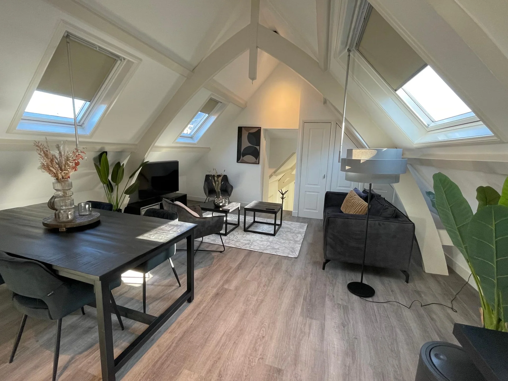 Foto van de Kamer gelegen aan de Nieuwe Rijn in Leiden