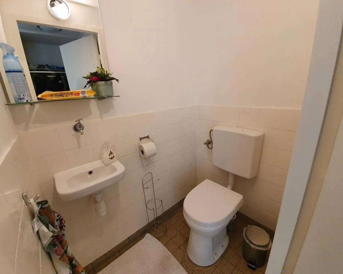 Foto van de Kamer gelegen aan de Pisuissestraat in Den Haag