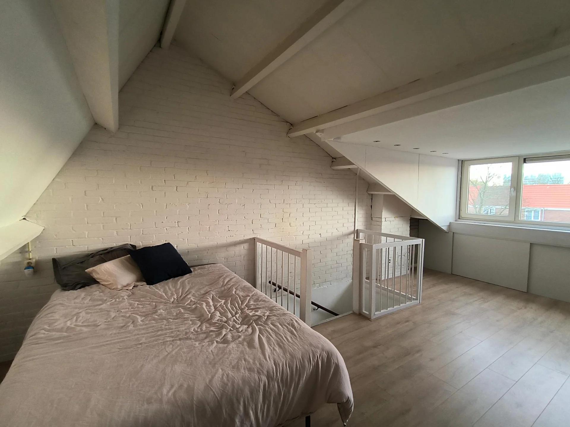 Foto van de Kamer gelegen aan de Prof. R. Casimirstraat in Amsterdam