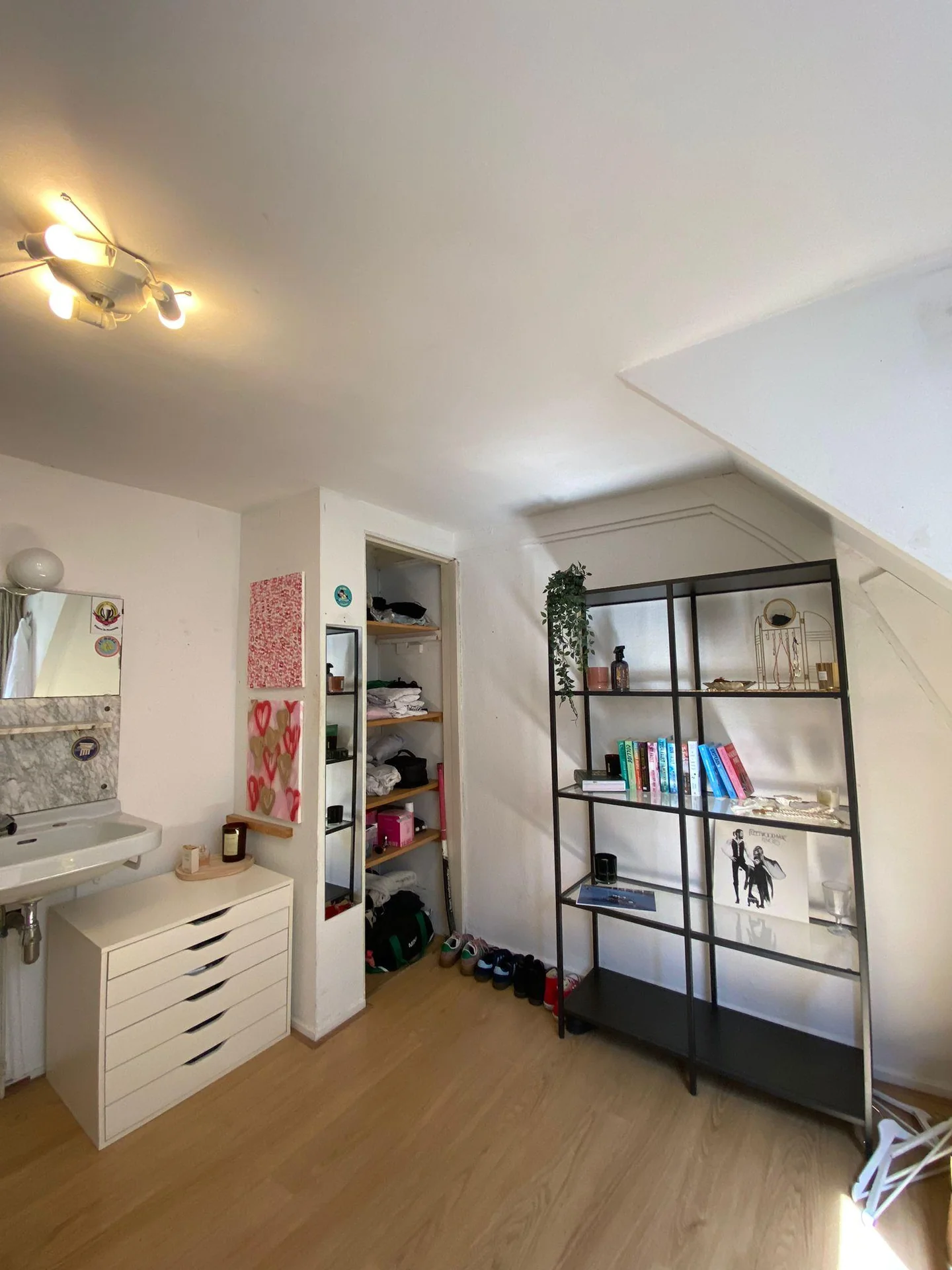 Foto van de Kamer gelegen aan de Oudedijk in Rotterdam