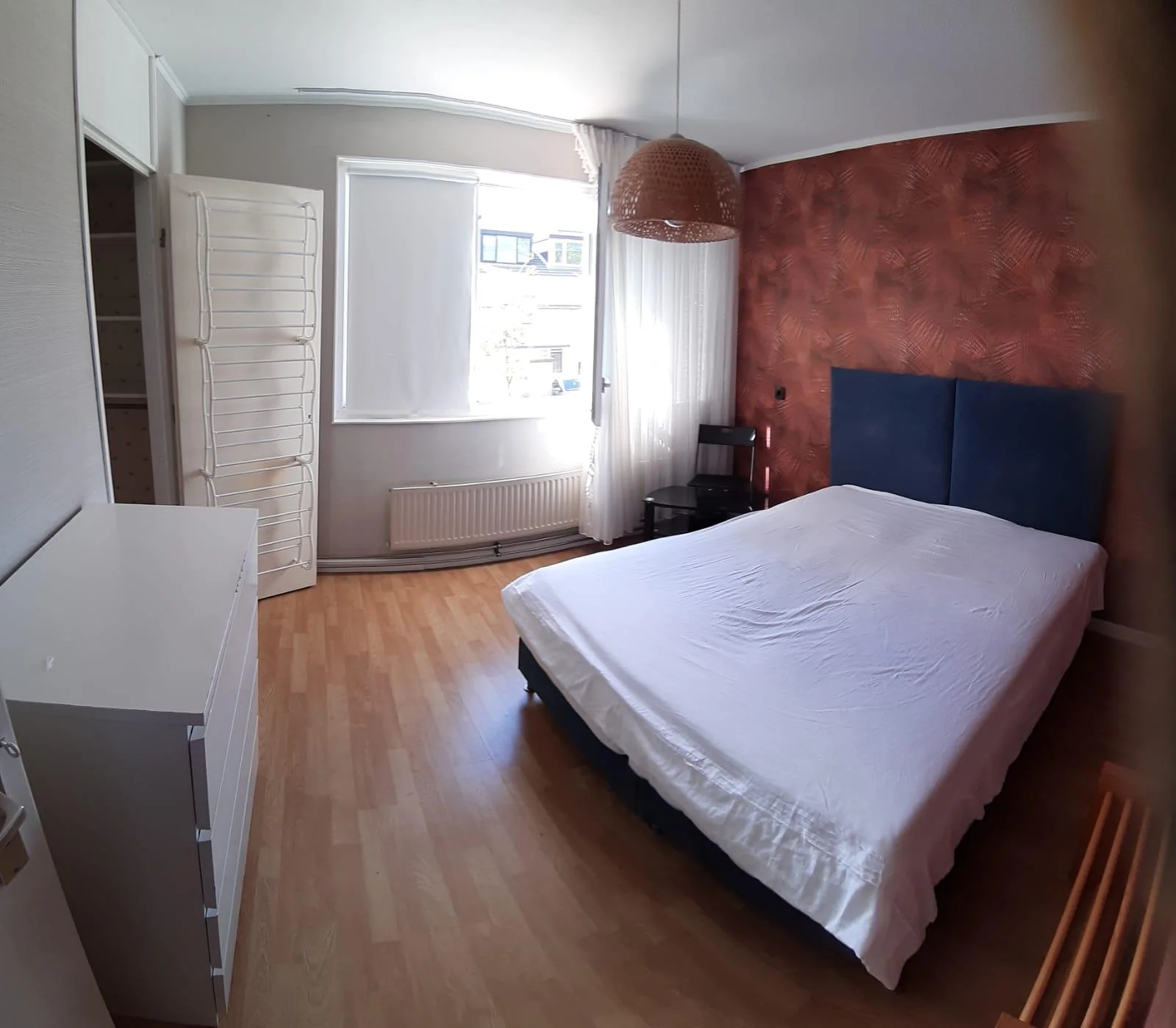 Foto van de Kamer gelegen aan de J.G. Suurhoffstraat in Amsterdam