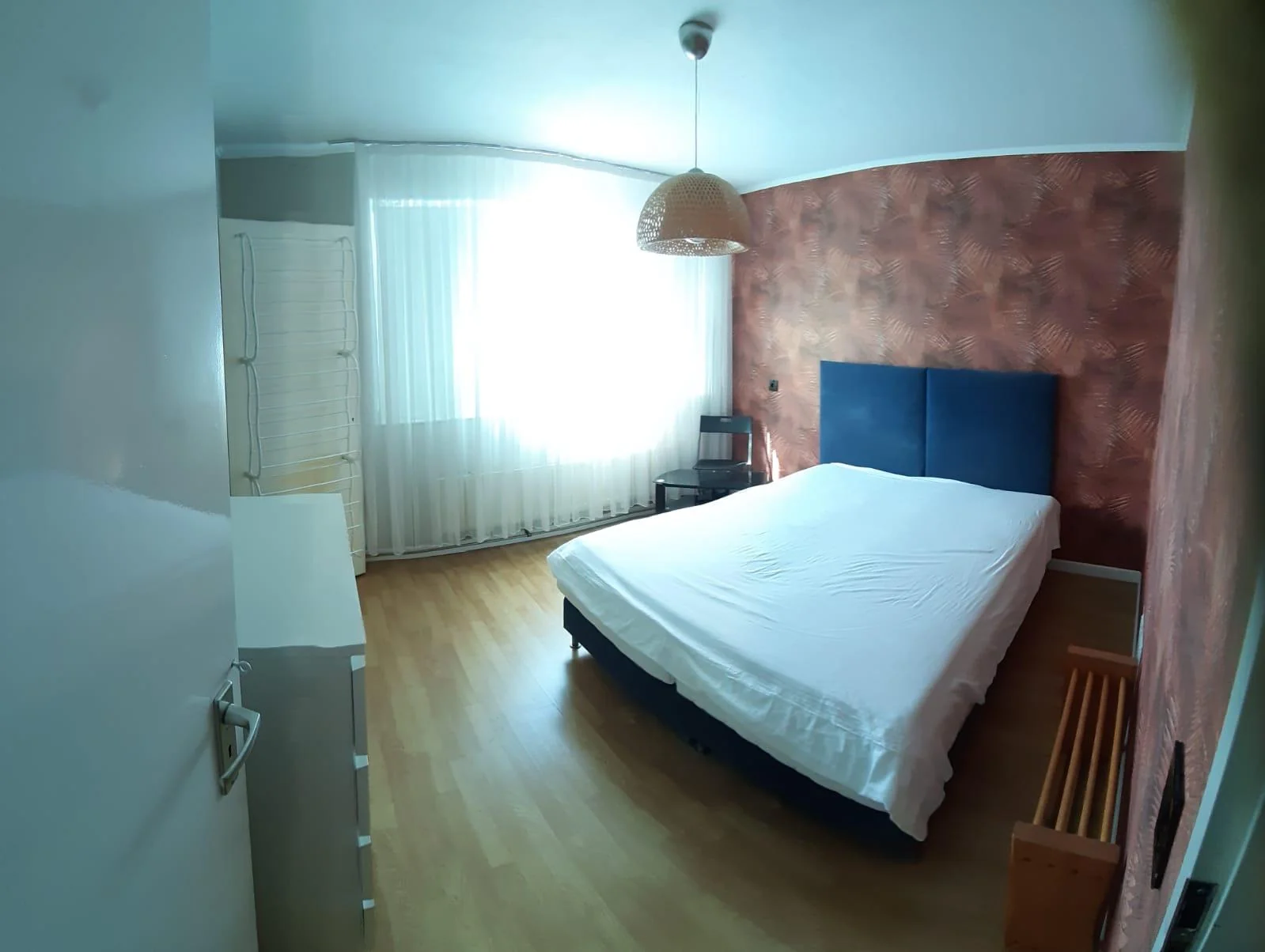 Foto van de Kamer gelegen aan de J.G. Suurhoffstraat in Amsterdam