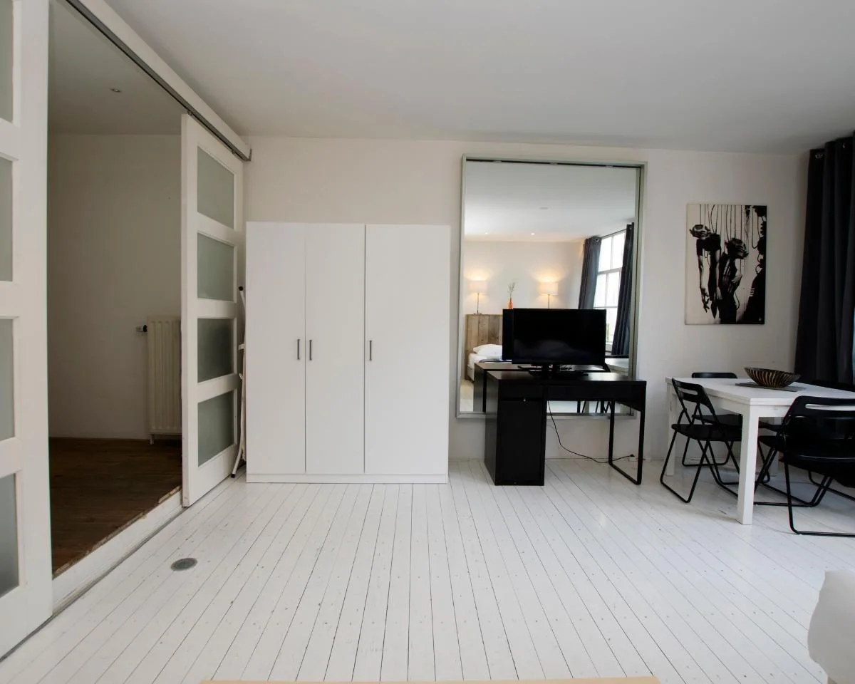 Foto van de Kamer gelegen aan de Buiten Brouwersstraat in Amsterdam