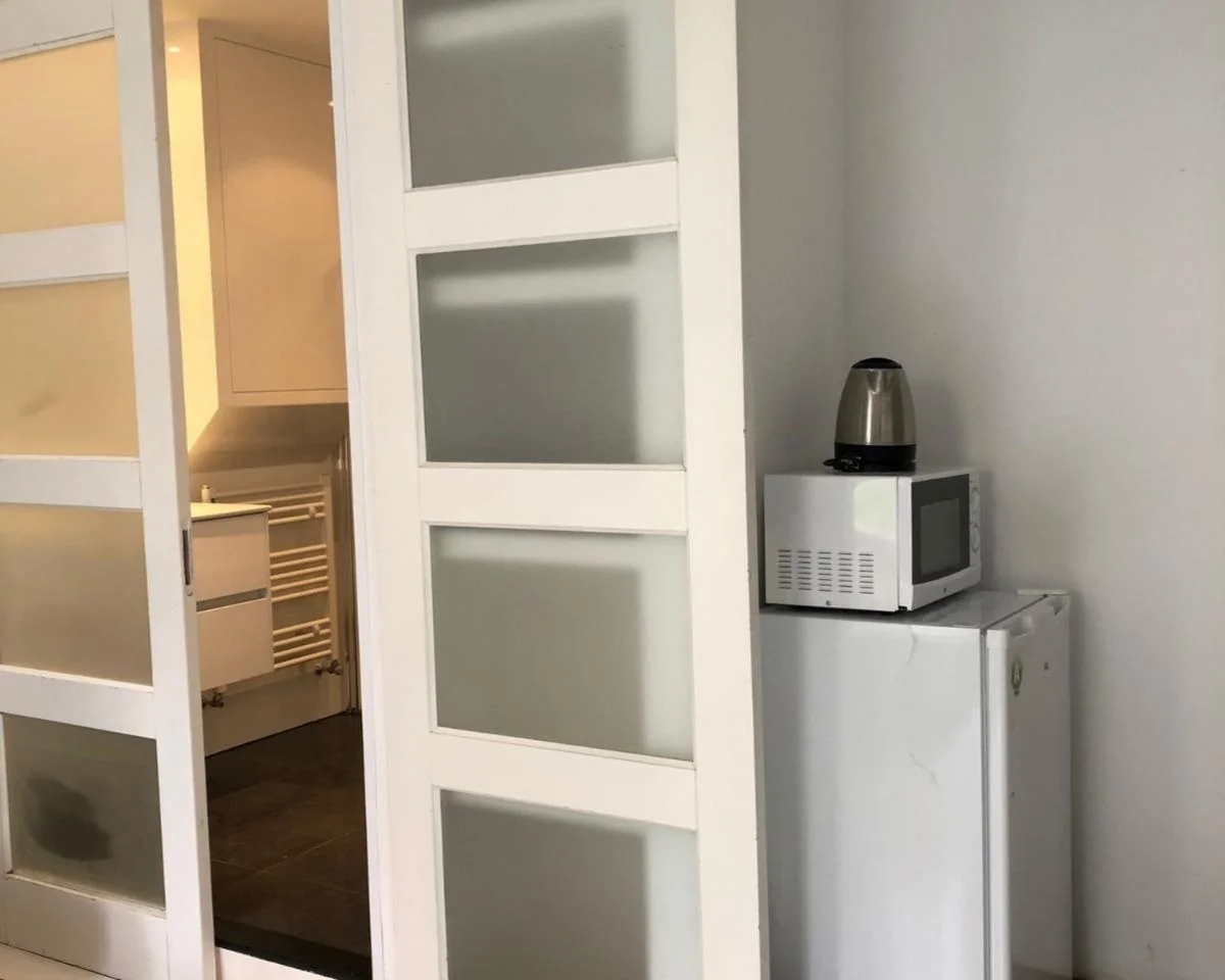 Foto van de Kamer gelegen aan de Buiten Brouwersstraat in Amsterdam