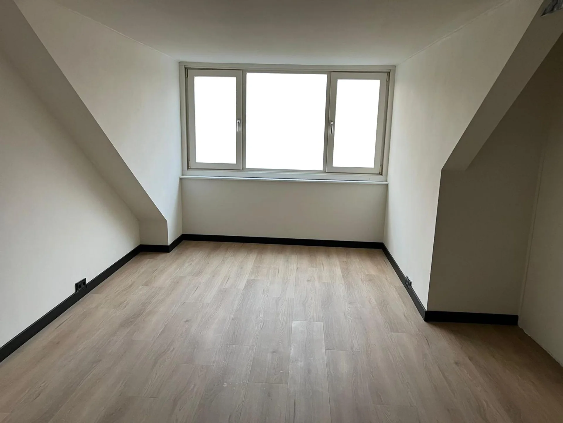 Foto van de Kamer gelegen aan de Van de Coulsterstraat in Tilburg