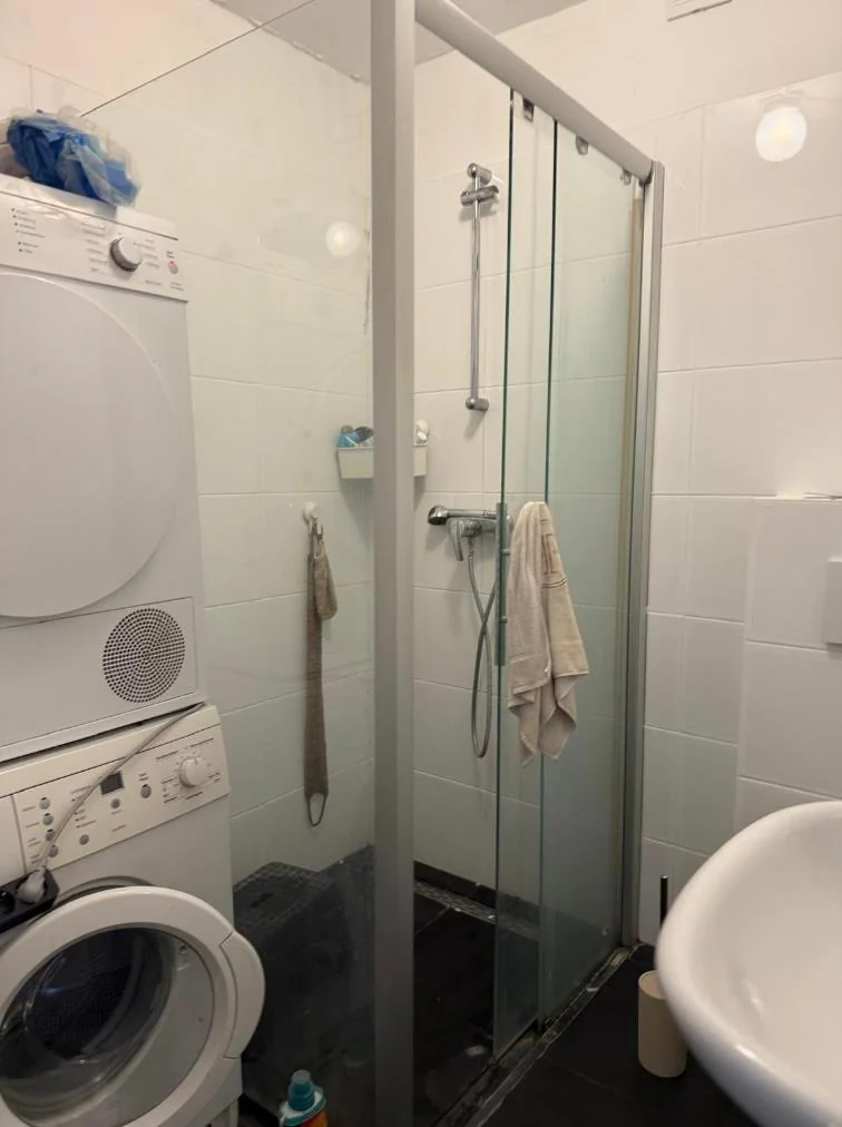 Foto van de Kamer gelegen aan de Lange Leidsedwarsstraat in Amsterdam