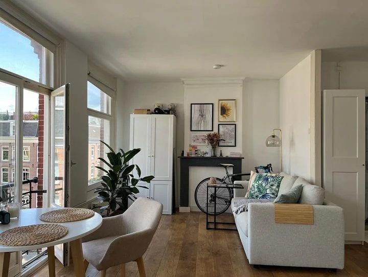 Foto van de Studio gelegen aan de Van Ostadestraat in Amsterdam