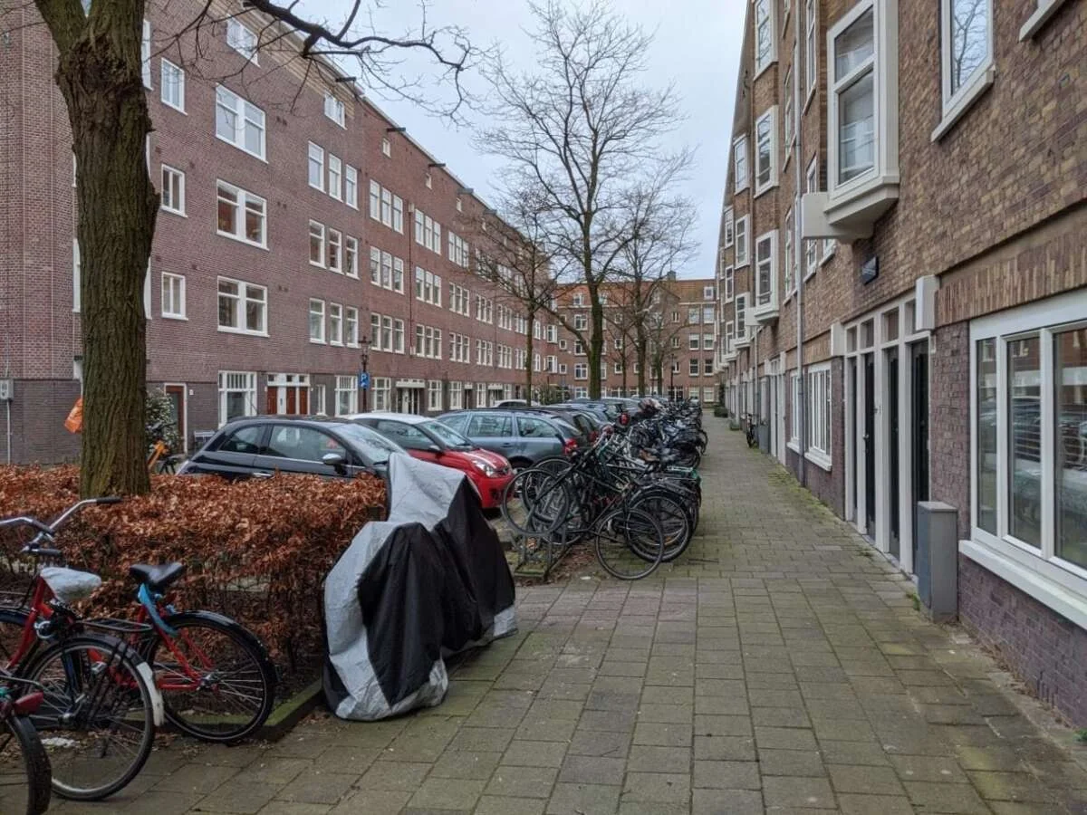 Foto van de Appartement gelegen aan de Van Bossestraat in Amsterdam