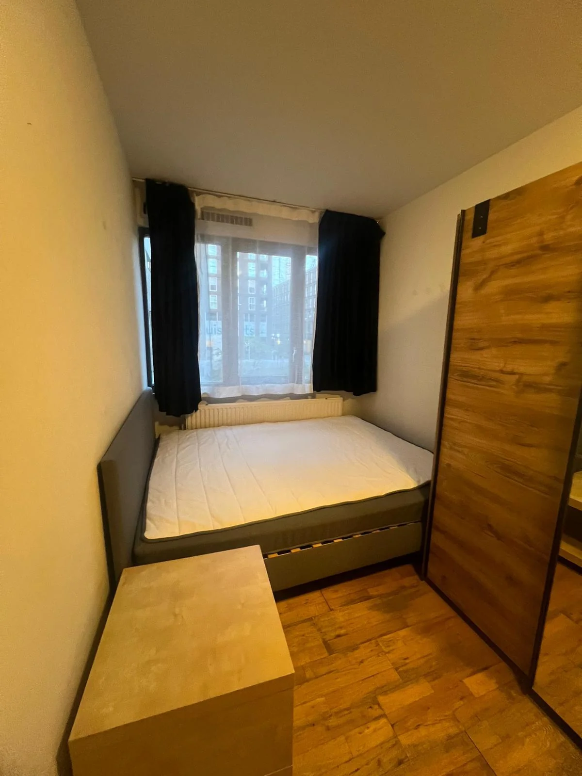 Foto van de Kamer gelegen aan de Martini van Geffenstraat in Amsterdam