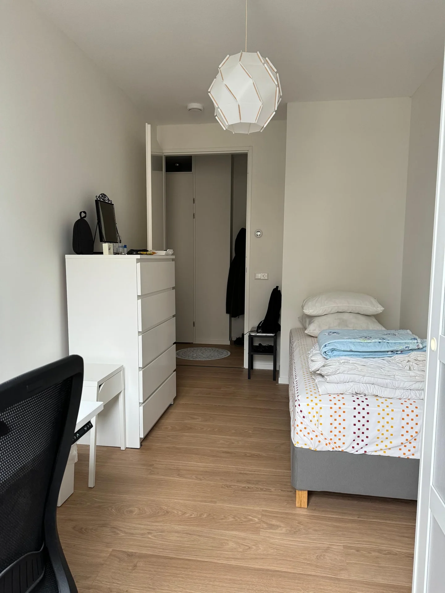 Foto van de Kamer gelegen aan de Louis Pasteurstraat in Haarlem