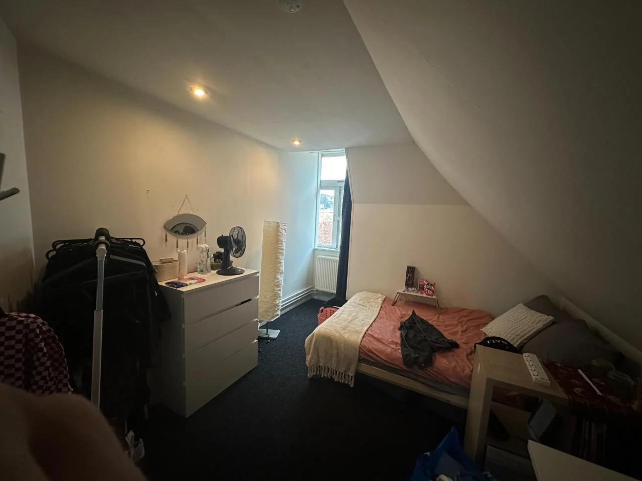 Foto van de Kamer gelegen aan de Folkingestraat in Groningen