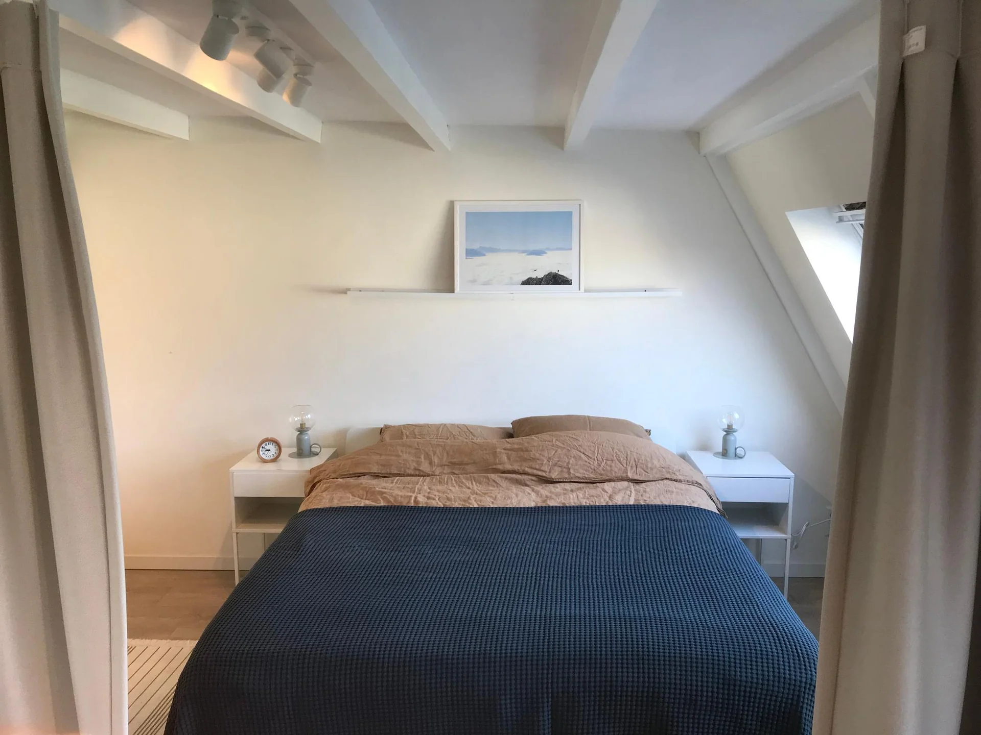 Foto van de Kamer gelegen aan de Groen van Prinstererstraat in Amsterdam