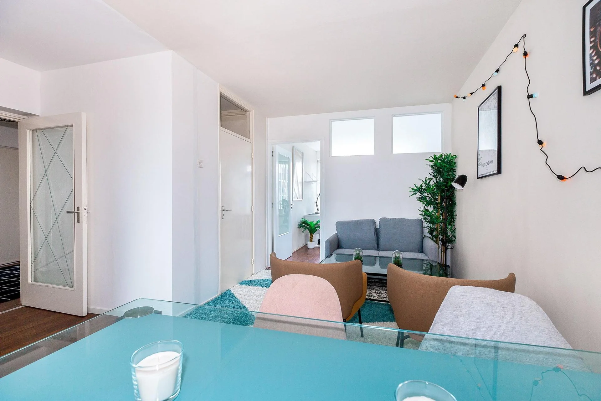 Foto van de Kamer gelegen aan de Edmond Hellenraadstraat in Rotterdam