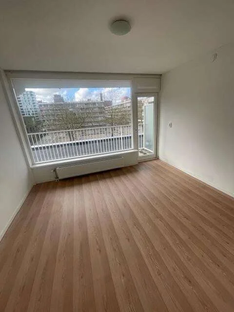 Foto van de Appartement gelegen aan de Delflandplein in Amsterdam