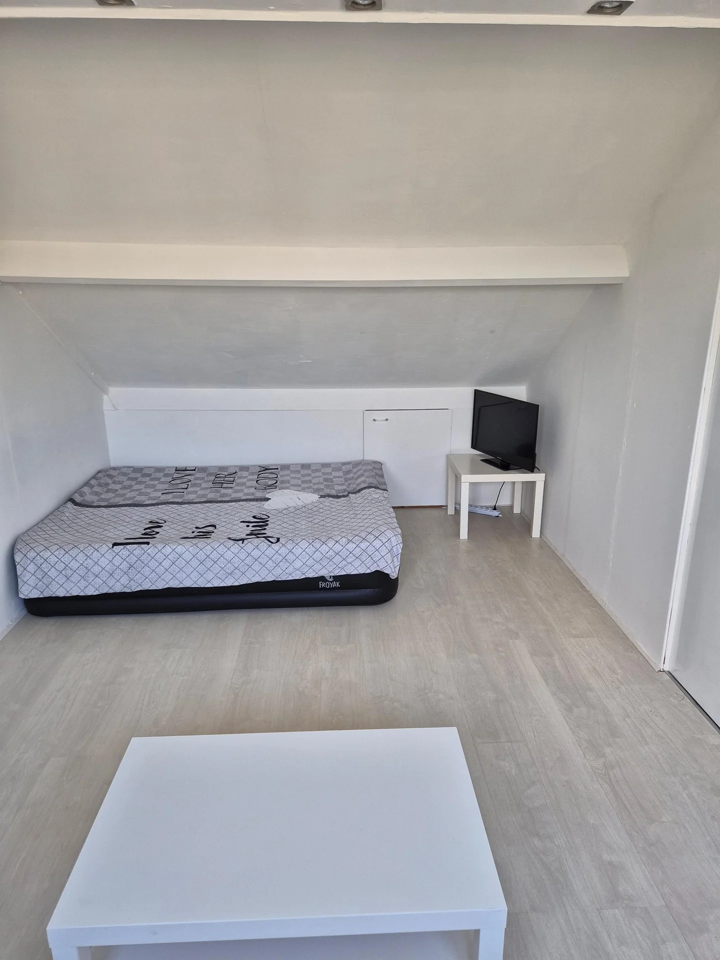 Foto van de Kamer gelegen aan de Snelleveldstraat in Amsterdam