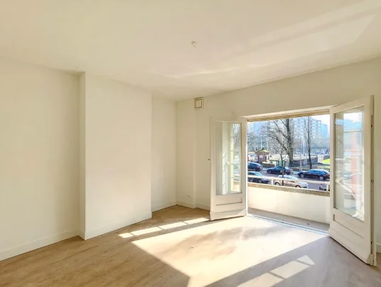 Foto van de Appartement gelegen aan de Stadionkade in Amsterdam