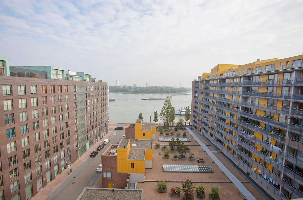 Foto van de Appartement gelegen aan de Cor Kieboomplein in Rotterdam