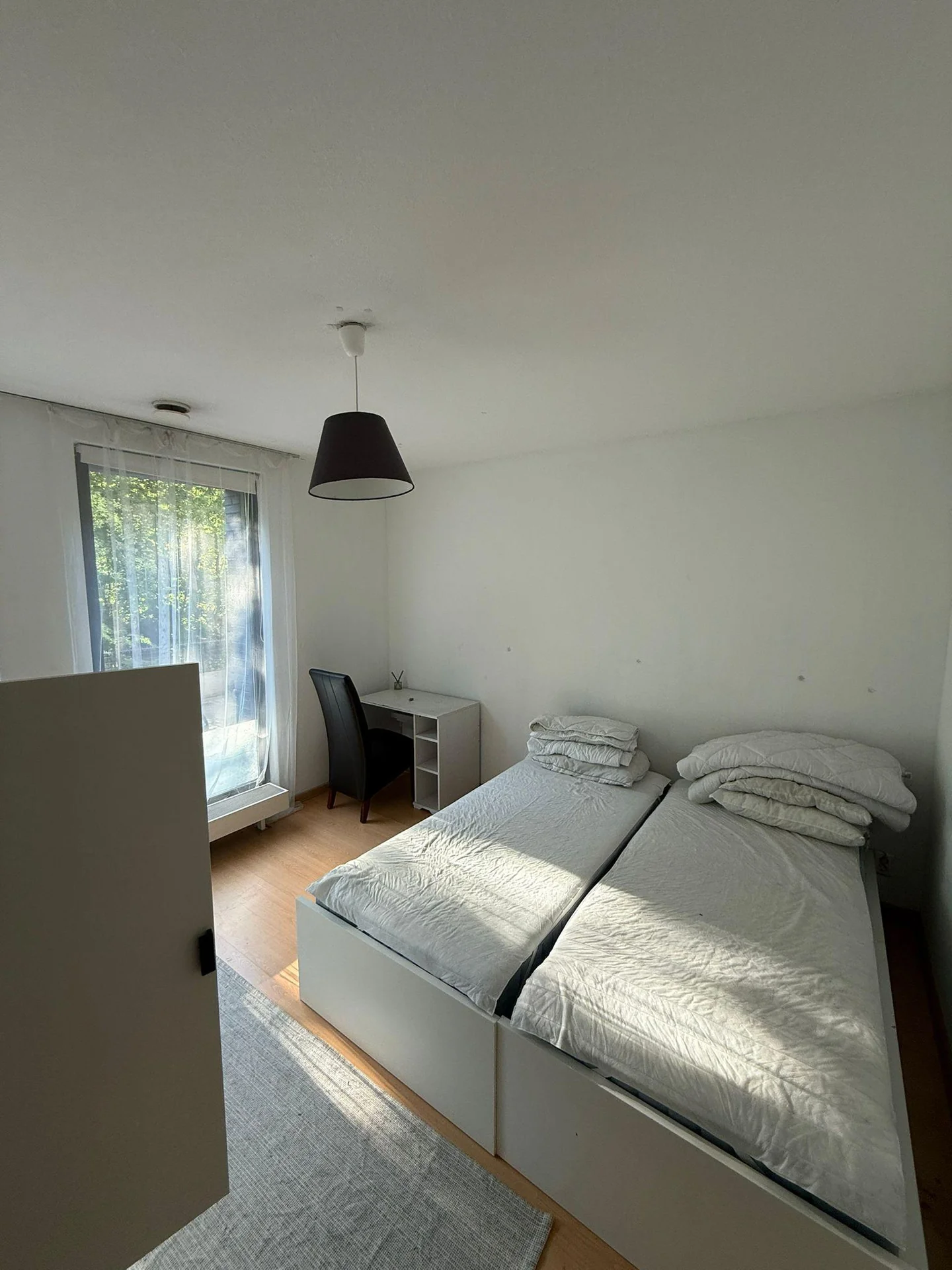Foto van de Kamer gelegen aan de Alma Tademastraat in Amsterdam