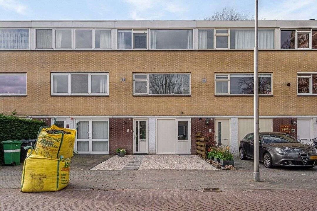 Foto van de Appartement gelegen aan de Alpen Rondweg in Amstelveen