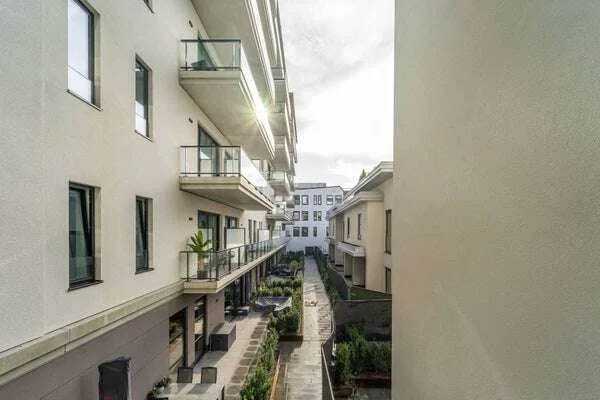 Foto van de Appartement gelegen aan de Burgemeester Rijnderslaan in Amstelveen