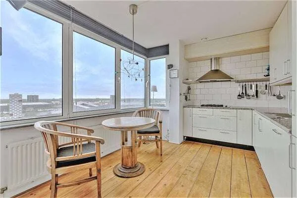 Foto van de Appartement gelegen aan de C. van Eesterenlaan in Amsterdam