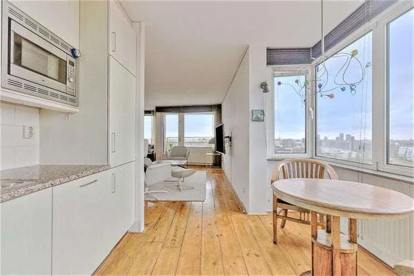 Foto van de Appartement gelegen aan de C. van Eesterenlaan in Amsterdam