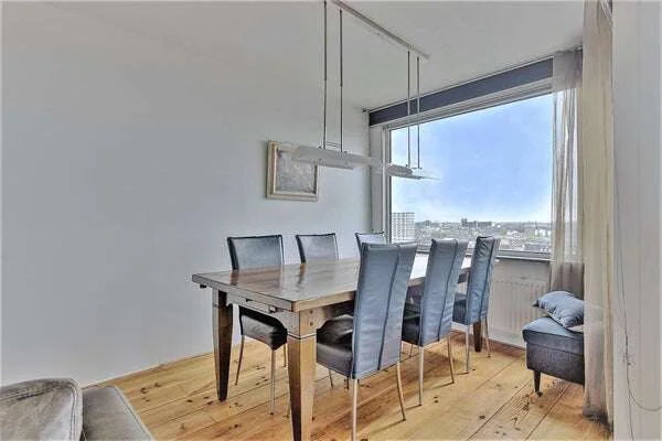 Foto van de Appartement gelegen aan de C. van Eesterenlaan in Amsterdam