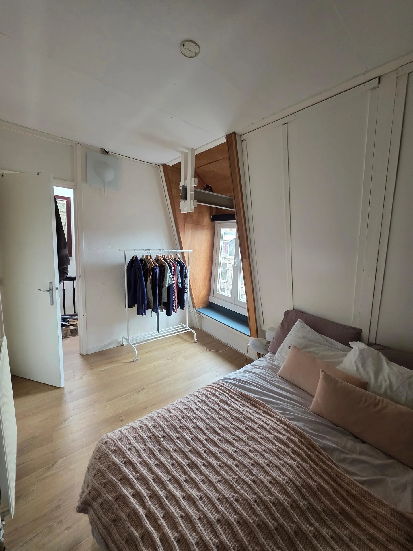 Foto van de Kamer gelegen aan de Pieter Aertszstraat in Amsterdam