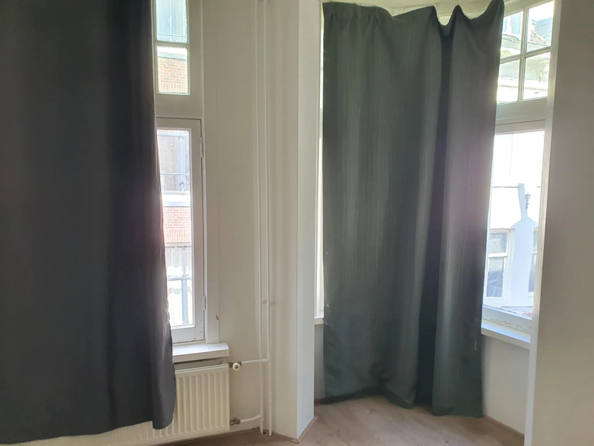 Foto van de Kamer gelegen aan de Warmoesstraat in Amsterdam