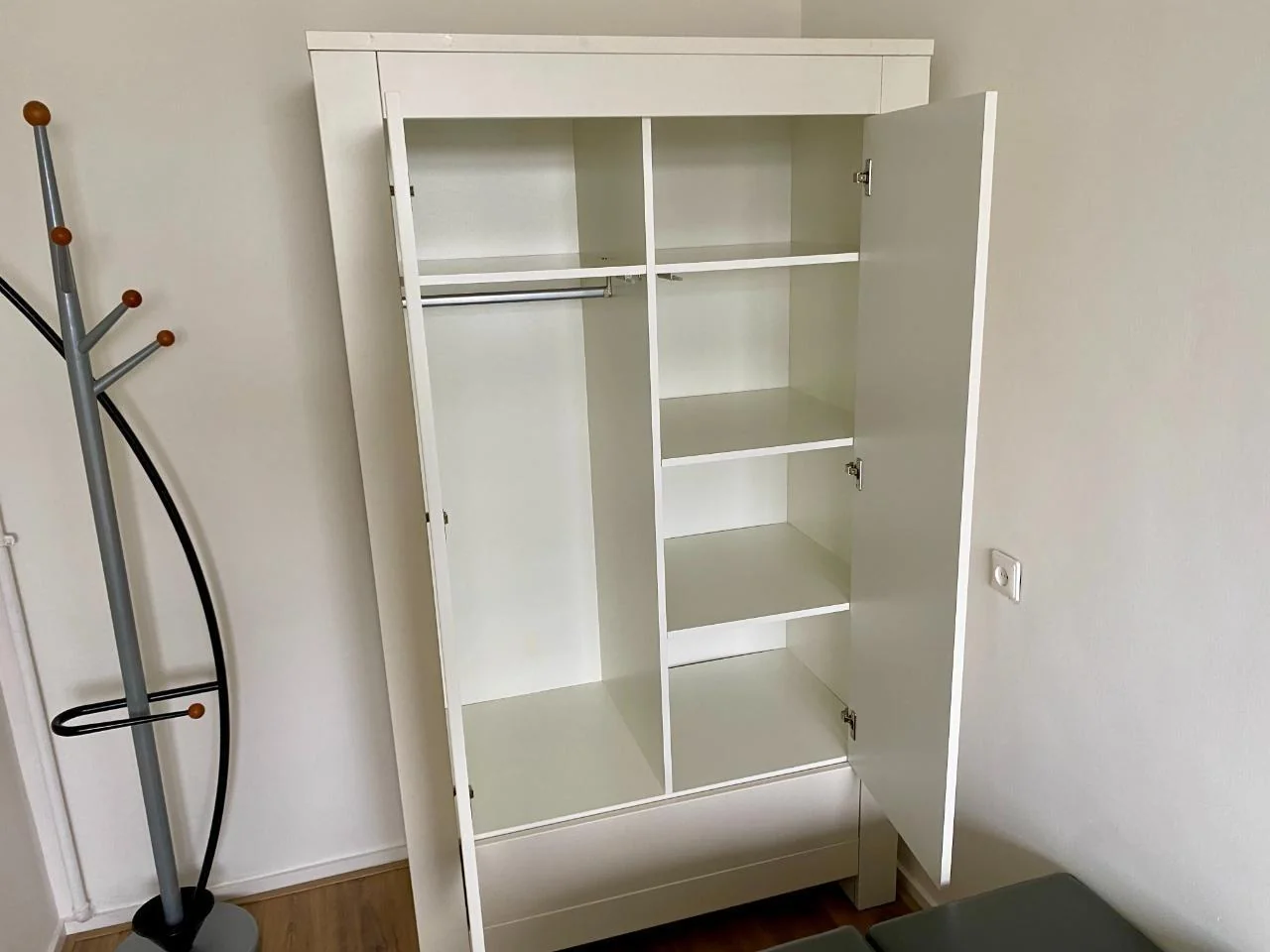 Foto van de Kamer gelegen aan de Burgemeester Caan van Necklaan in Leidschendam
