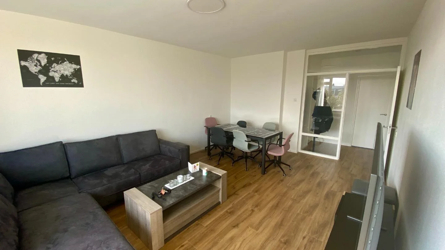Foto van de Kamer gelegen aan de Burgemeester Caan van Necklaan in Leidschendam