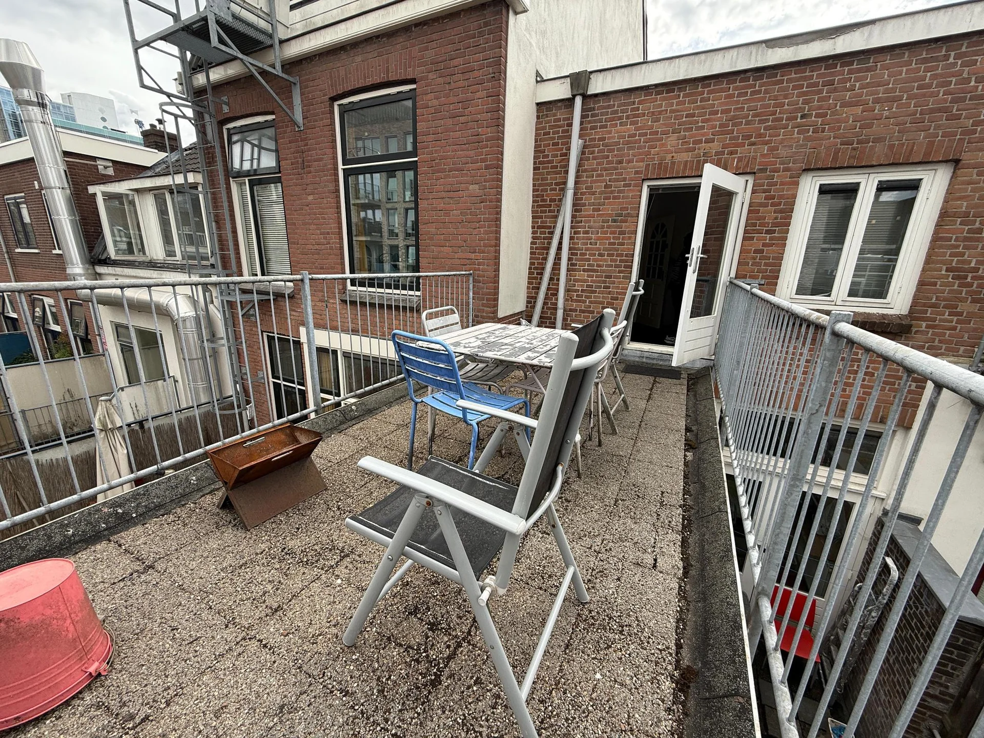 Foto van de Kamer gelegen aan de Damstraat in Utrecht