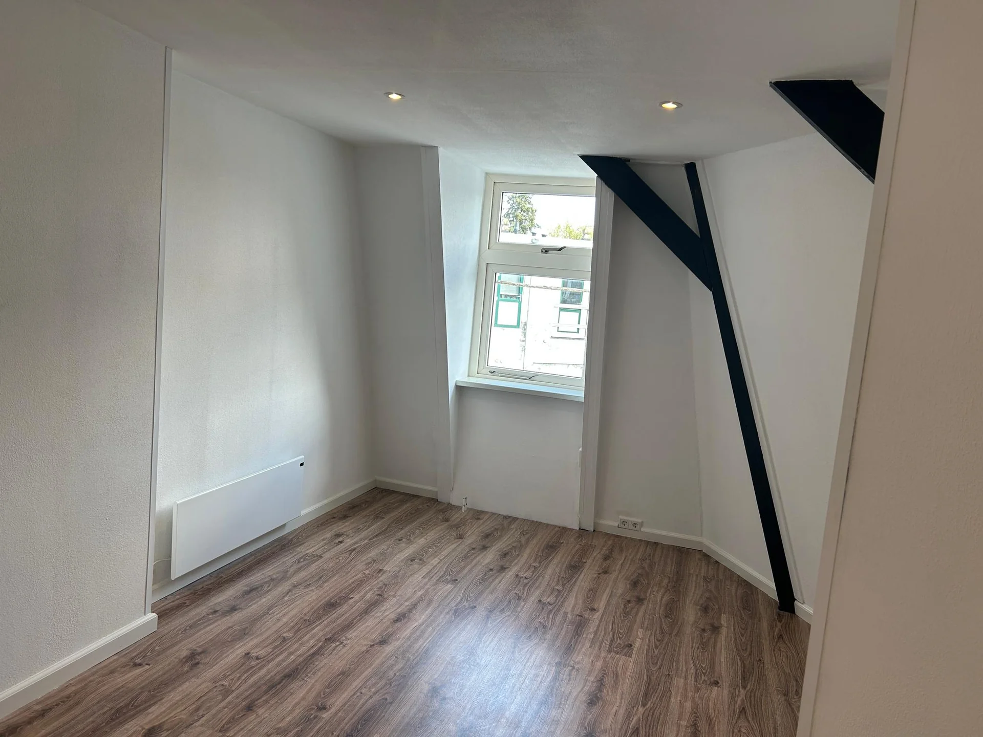 Foto van de Kamer gelegen aan de Johannes Semsstraat in Leeuwarden