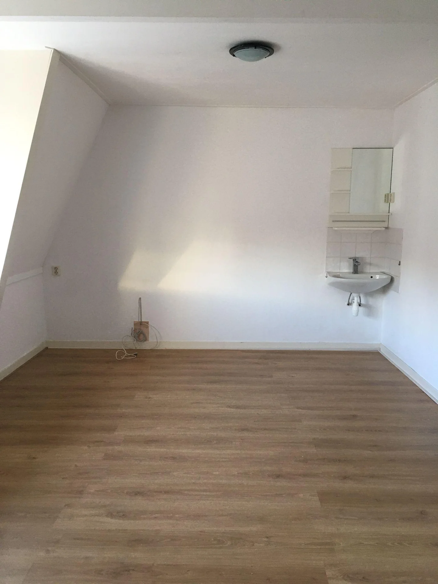 Foto van de Kamer gelegen aan de van Sytzamastraat in Leeuwarden