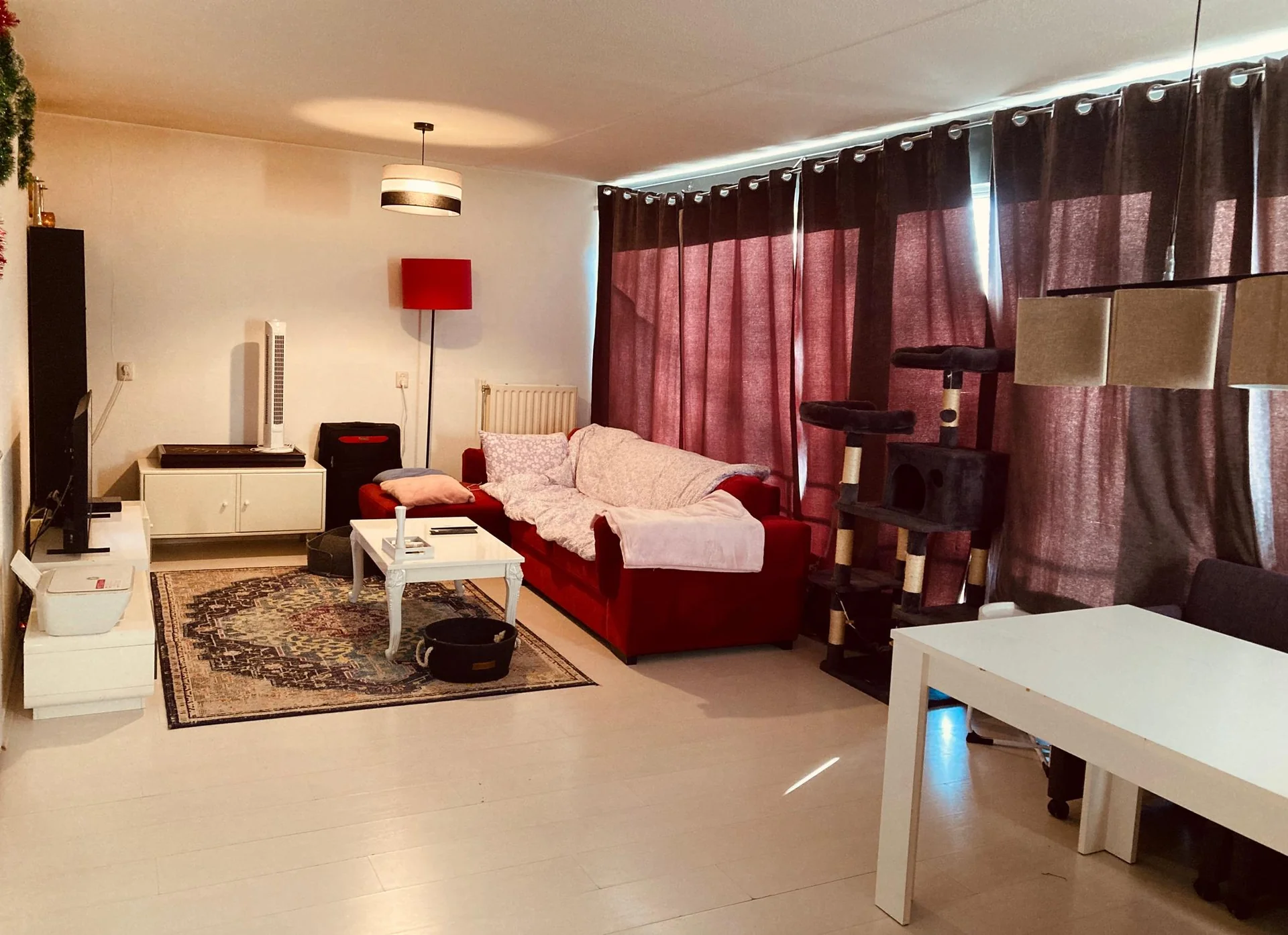 geblurde versie van de foto als achtergrond