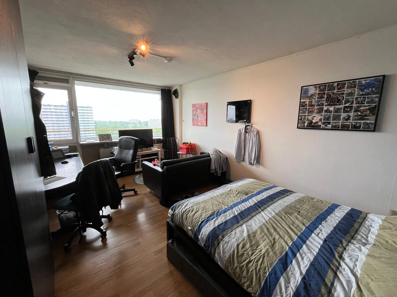 Foto van de Kamer gelegen aan de E. du Perronlaan in Delft