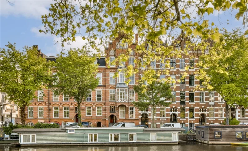 Foto van de Appartement gelegen aan de Leidsekade in Amsterdam