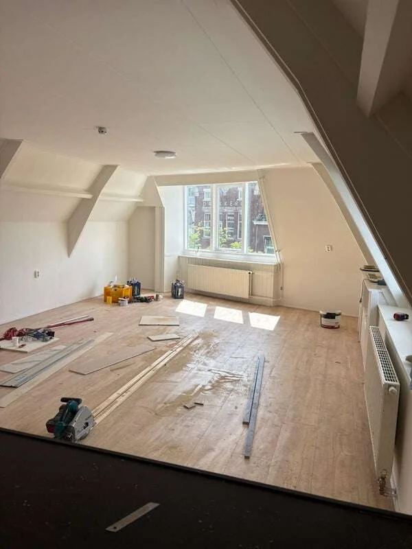 geblurde versie van de foto als achtergrond