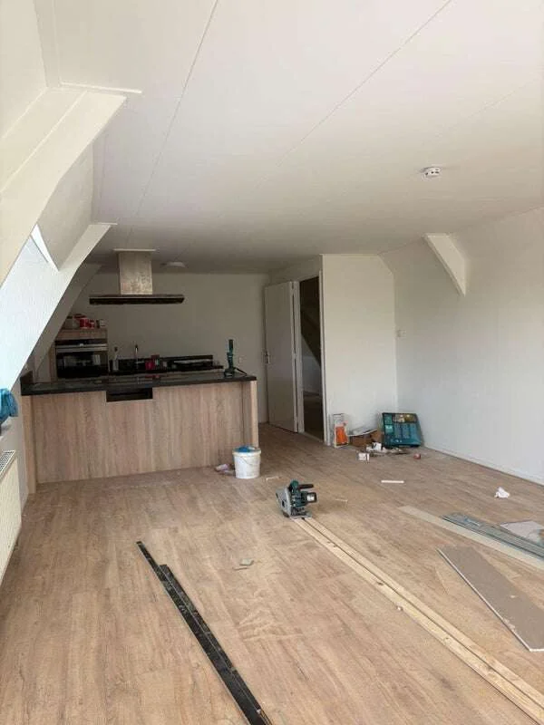 geblurde versie van de foto als achtergrond