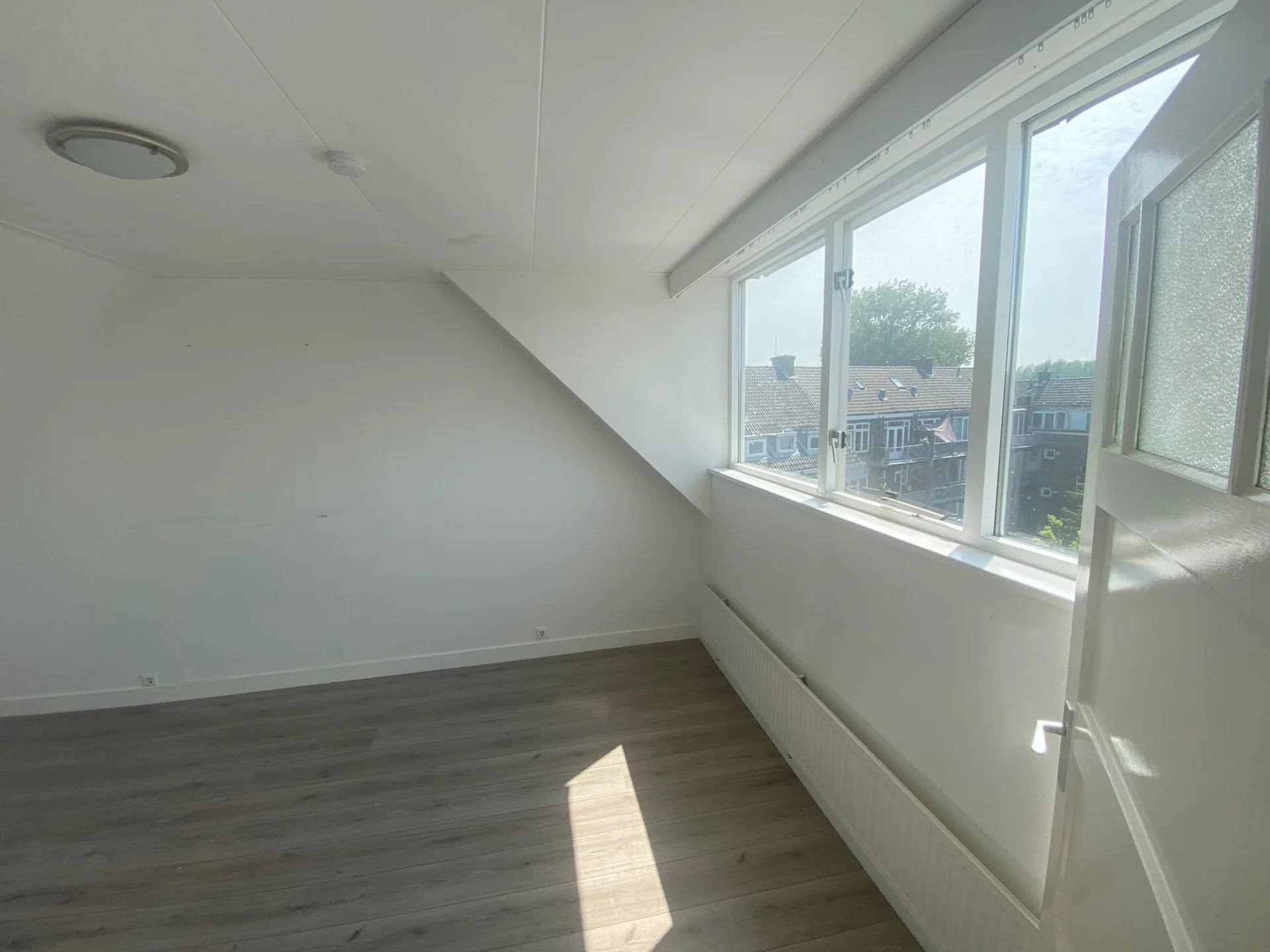 Foto van de Kamer gelegen aan de Breeweg in Rotterdam