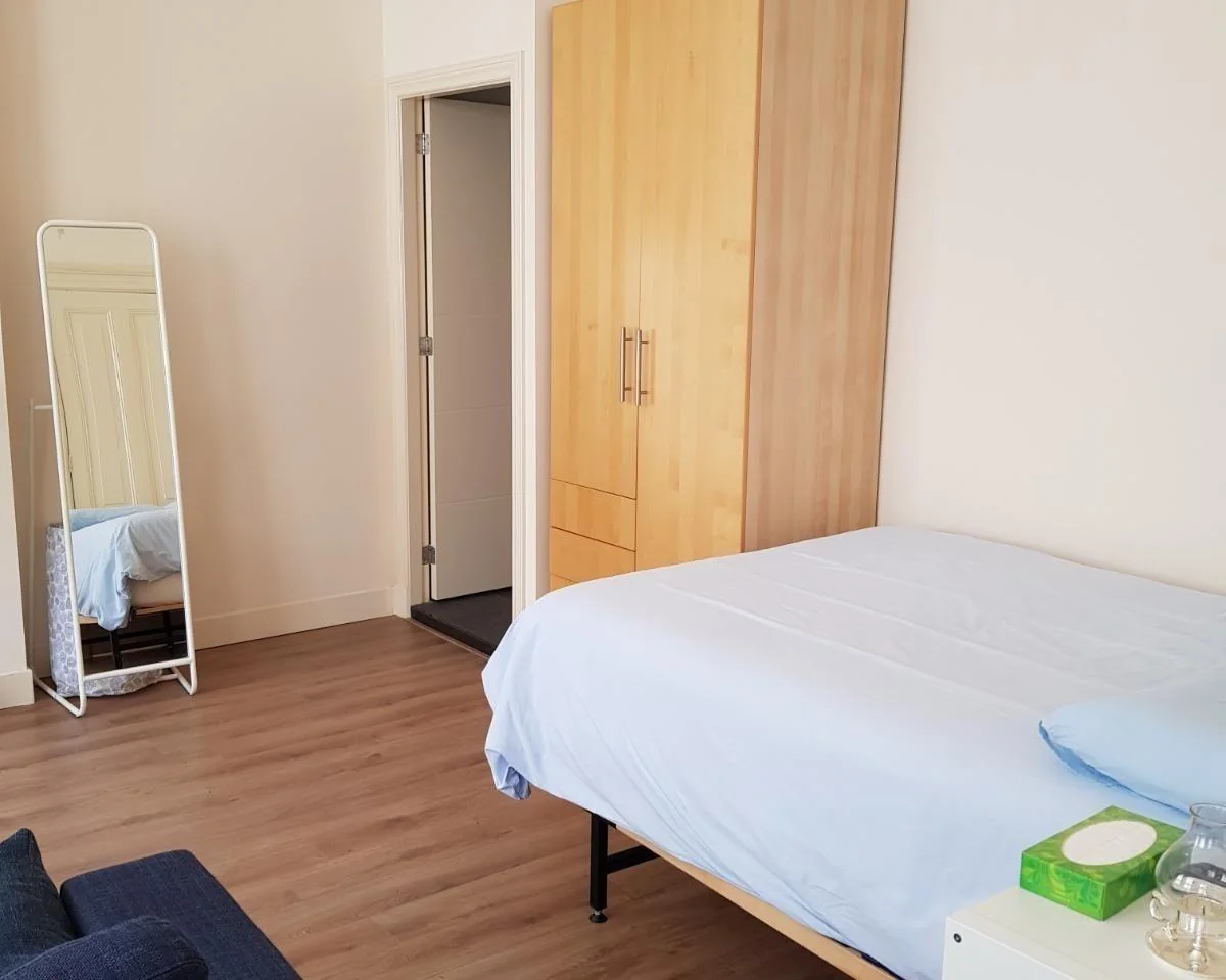 Foto van de Studio gelegen aan de Eerste Helmersstraat in Amsterdam
