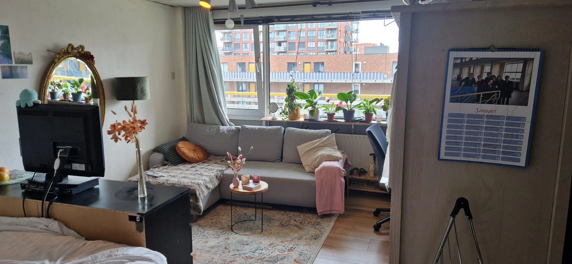 Foto van de Kamer gelegen aan de E. du Perronlaan in Delft