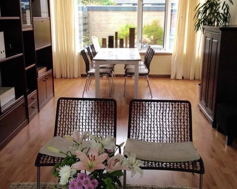 geblurde versie van de foto als achtergrond