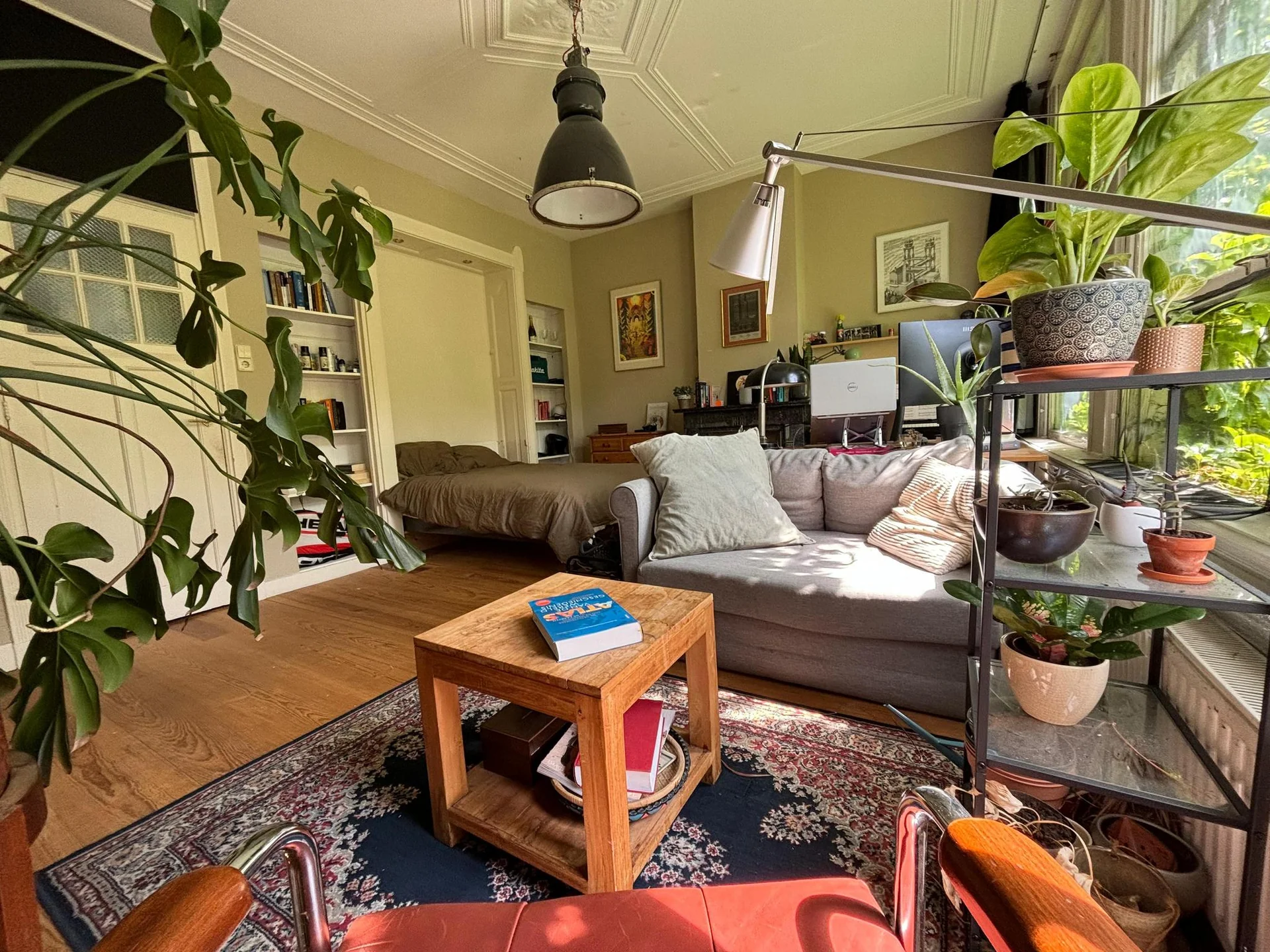 Foto van de Kamer gelegen aan de Van Weelstraat in Rotterdam