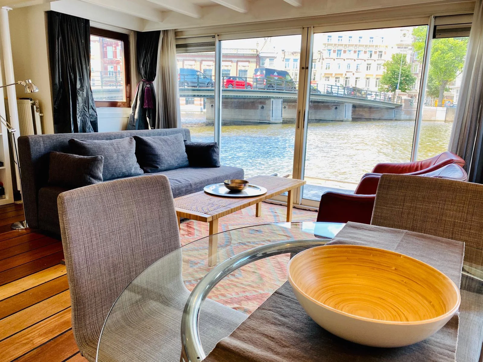 Foto van de Kamer gelegen aan de Amstel in Amsterdam